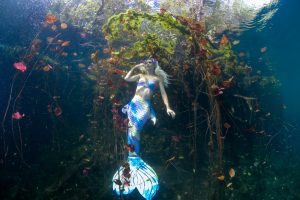 Perth professional Mermaid Katrin Gray in Mexico